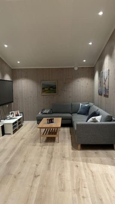 Mountainside Lodge - Breivikeidet Tromso Ngoại thất bức ảnh