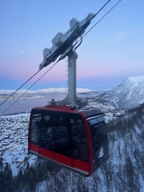 Mountainside Lodge - Breivikeidet Tromso Ngoại thất bức ảnh